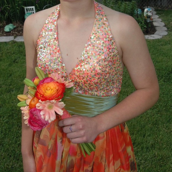 Dave & Johnny Dress - Picture 2 of 10